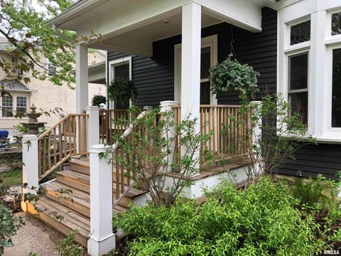 Tiny photo for 511 KIRKWOOD Boulevard, Davenport, IA 52803 (MLS # QC4269590)