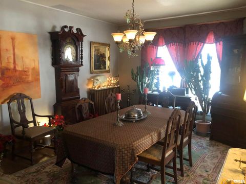 Tiny photo for 511 KIRKWOOD Boulevard, Davenport, IA 52803 (MLS # QC4269590)