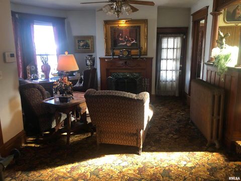 Tiny photo for 511 KIRKWOOD Boulevard, Davenport, IA 52803 (MLS # QC4269590)