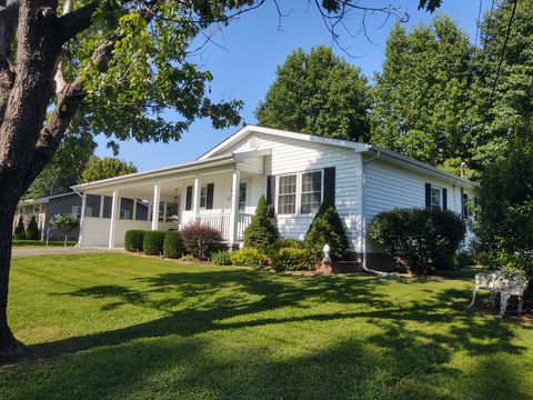 Photo of 315 Circle Drive, Vienna, IL 62995 (MLS # 12693003)