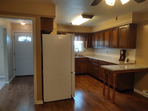 Tiny photo for 315 Circle Drive, Vienna, IL 62995 (MLS # 12693003)