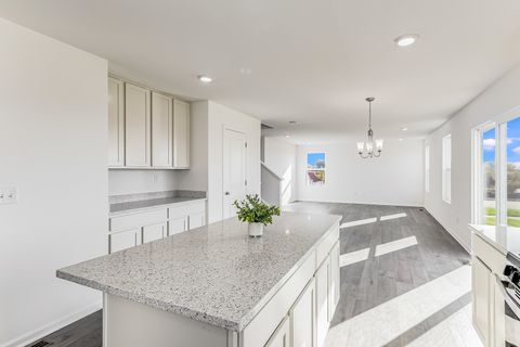 Tiny photo for 512 Endicott Road, South Elgin, IL 60177 (MLS # 12485332)