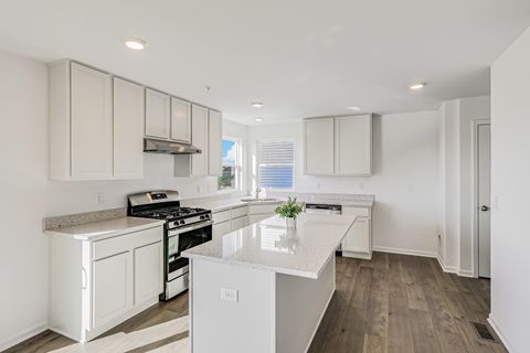 Tiny photo for 512 Endicott Road, South Elgin, IL 60177 (MLS # 12485332)