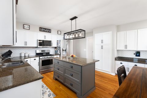 Tiny photo for 2310 Wyndham Court, Aurora, IL 60504 (MLS # 12606294)