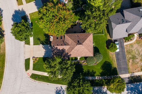 Tiny photo for 2310 Wyndham Court, Aurora, IL 60504 (MLS # 12606294)
