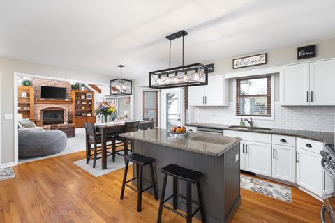 Tiny photo for 2310 Wyndham Court, Aurora, IL 60504 (MLS # 12606294)
