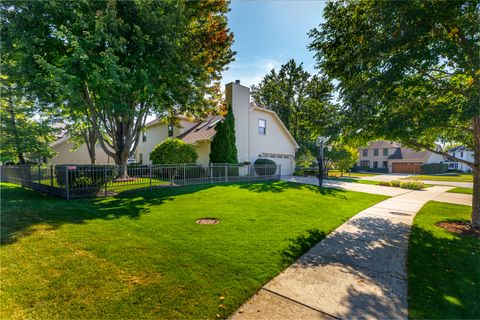 Tiny photo for 2310 Wyndham Court, Aurora, IL 60504 (MLS # 12606294)