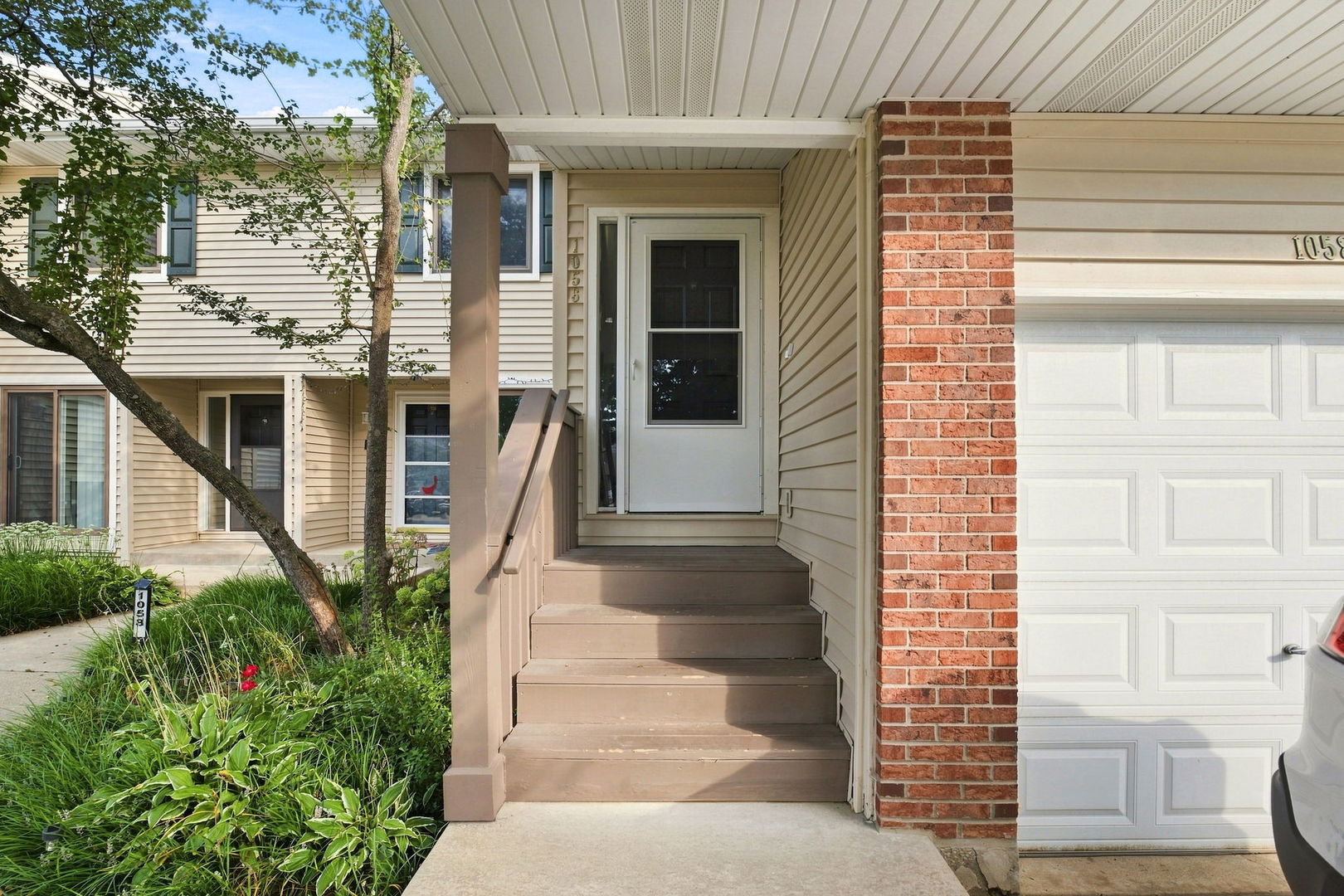 1056 N Pine Tree Circle 0