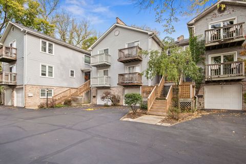 103 N Bennett Street Geneva IL 60134