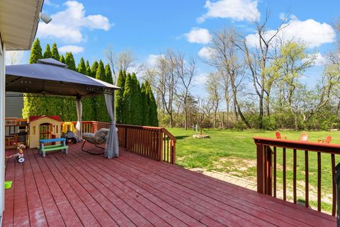 Tiny photo for 137 Lamplighter Loop, Poplar Grove, IL 61065 (MLS # 12624521)