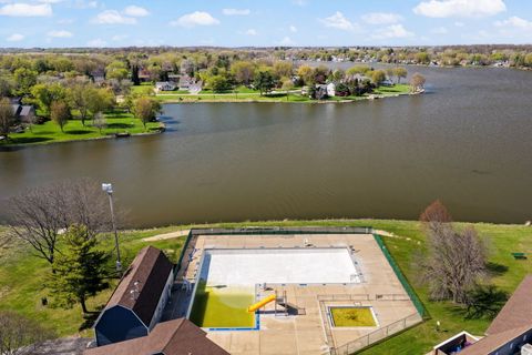 Tiny photo for 137 Lamplighter Loop, Poplar Grove, IL 61065 (MLS # 12624521)