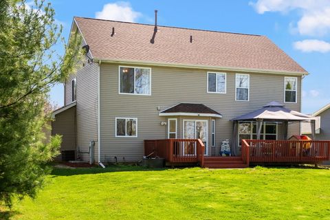 Tiny photo for 137 Lamplighter Loop, Poplar Grove, IL 61065 (MLS # 12624521)