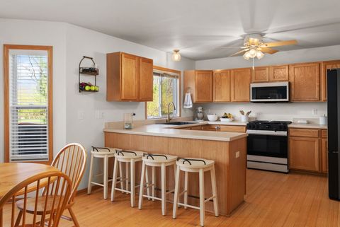 Tiny photo for 137 Lamplighter Loop, Poplar Grove, IL 61065 (MLS # 12624521)