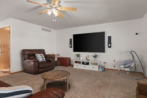 Tiny photo for 137 Lamplighter Loop, Poplar Grove, IL 61065 (MLS # 12624521)