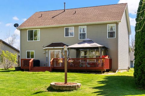 Tiny photo for 137 Lamplighter Loop, Poplar Grove, IL 61065 (MLS # 12624521)