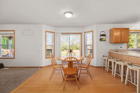 Tiny photo for 137 Lamplighter Loop, Poplar Grove, IL 61065 (MLS # 12624521)