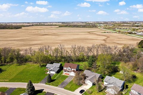 Tiny photo for 137 Lamplighter Loop, Poplar Grove, IL 61065 (MLS # 12624521)