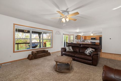 Tiny photo for 137 Lamplighter Loop, Poplar Grove, IL 61065 (MLS # 12624521)