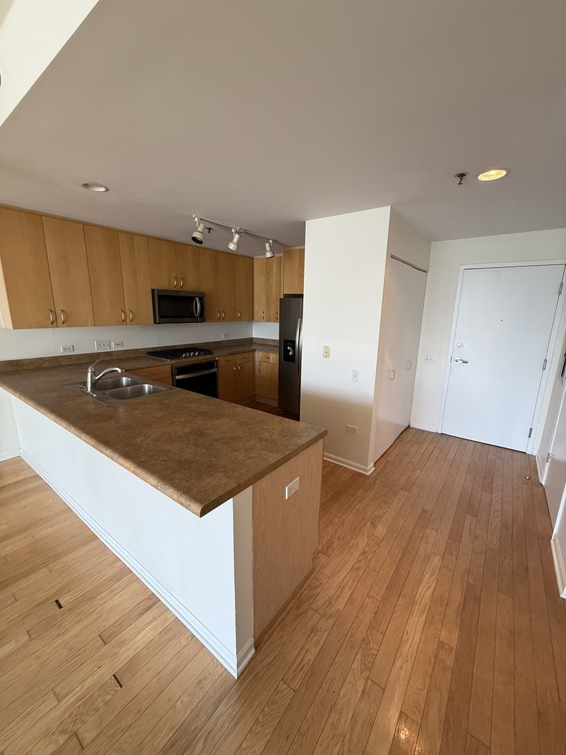 1515 S PRAIRIE Avenue 617