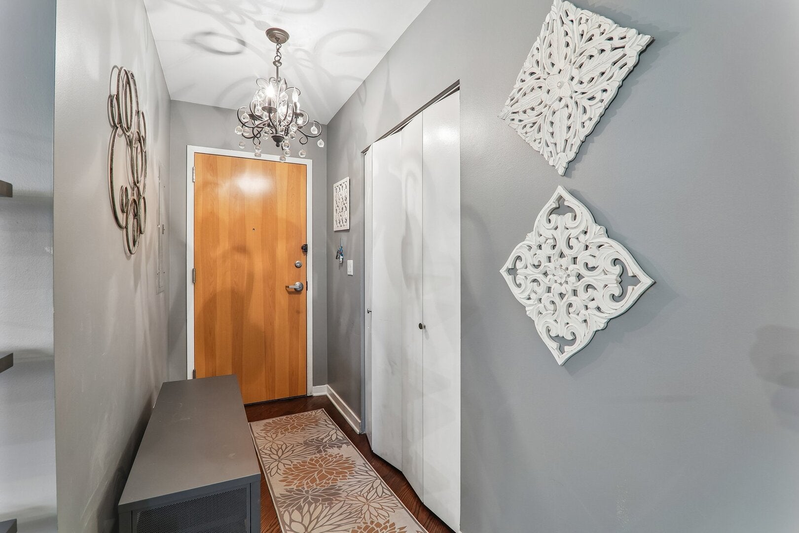 3550 W Montrose Avenue 506