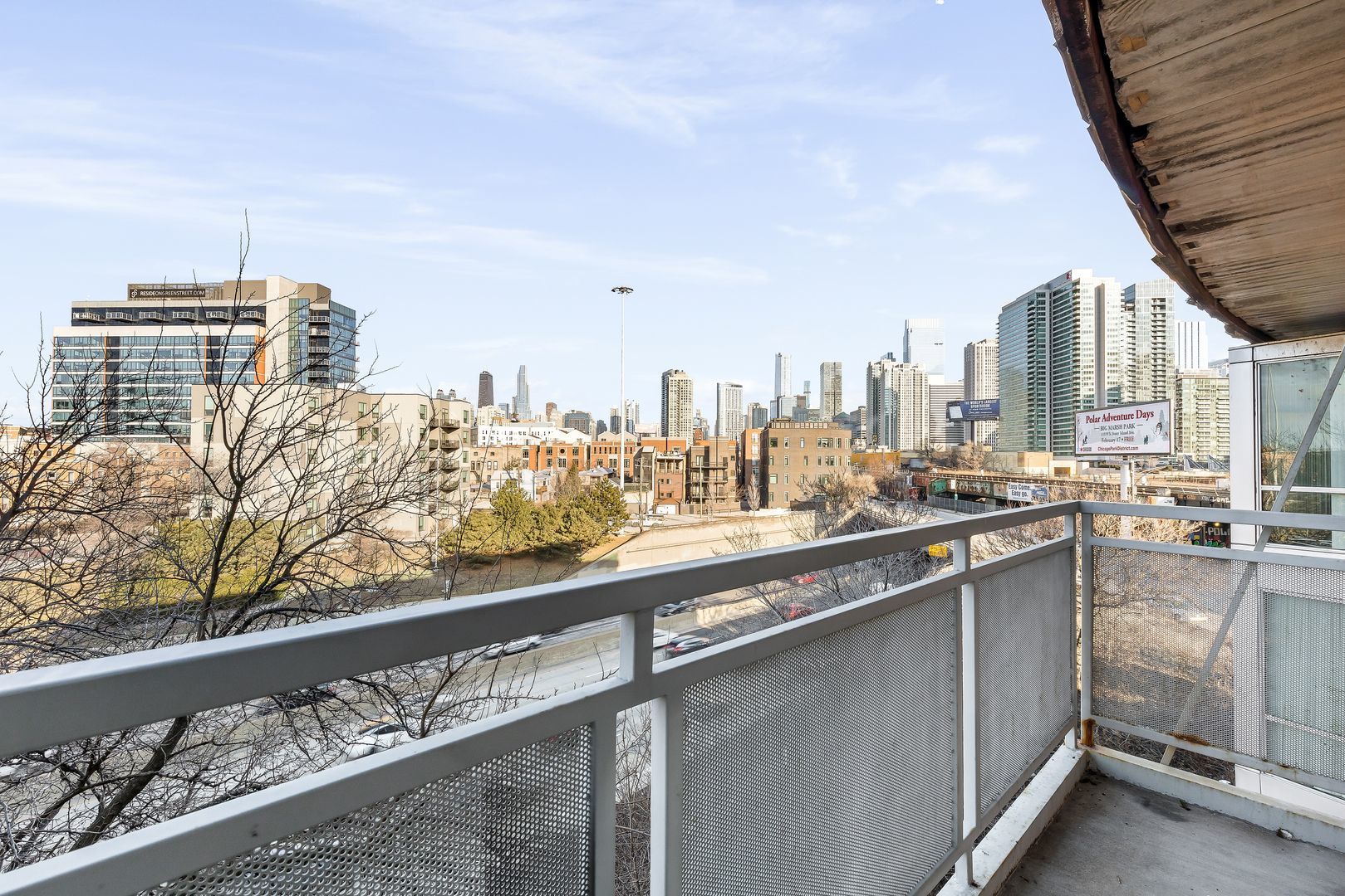914 W Hubbard Street 305