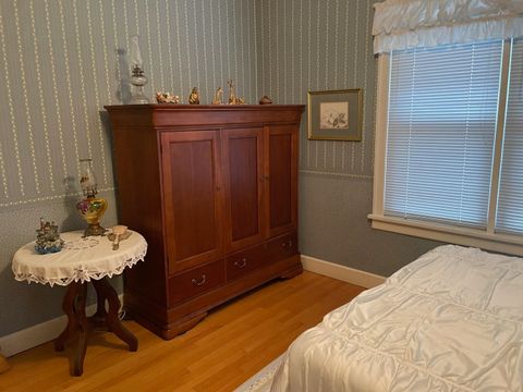 Tiny photo for 2004 Wall Street, Murphysboro, IL 62966 (MLS # 100000025)