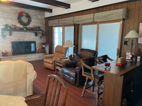 Tiny photo for 2004 Wall Street, Murphysboro, IL 62966 (MLS # 100000025)