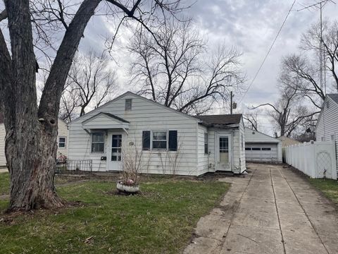 Tiny photo for 725 Webster Circle E, Kankakee, IL 60901 (MLS # 12602767)