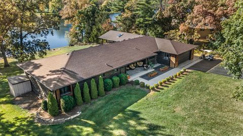 Photo of Barrington, IL 60010 (MLS # 12505949)