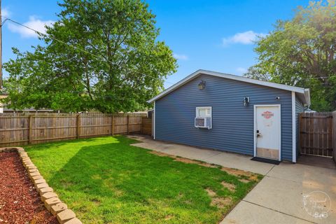 Tiny photo for 235 N Jefferson Avenue, Bradley, IL 60915 (MLS # 12711261)
