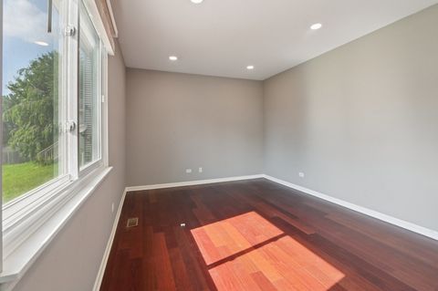Tiny photo for 440 N Kelly Court, Romeoville, IL 60446 (MLS # 12428917)