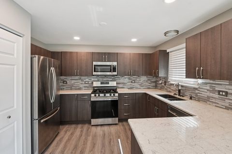 Tiny photo for 440 N Kelly Court, Romeoville, IL 60446 (MLS # 12428917)