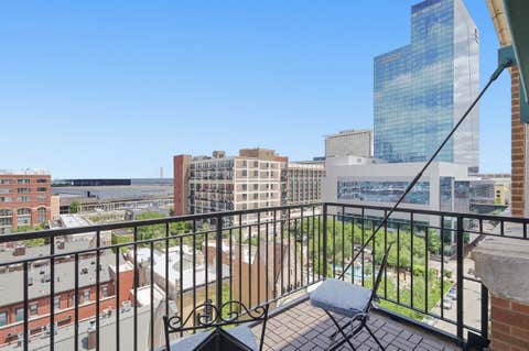 Tiny photo for 221 E Cullerton Street #812, Chicago, IL 60616 (MLS # 12659647)