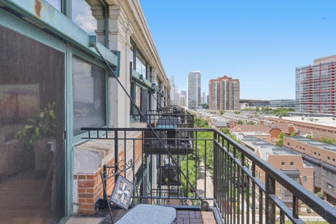 Tiny photo for 221 E Cullerton Street #812, Chicago, IL 60616 (MLS # 12659647)