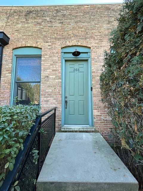 Photo of 266 Hutchins Court #266, Woodstock, IL 60098 (MLS # 12479490)