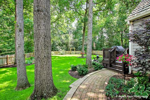 Tiny photo for 387 Long Hill Road, Gurnee, IL 60031 (MLS # 12556962)