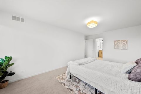 Tiny photo for 1400 N Yarmouth Place #416, Mount Prospect, IL 60056 (MLS # 12639066)