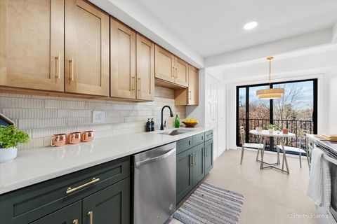 Tiny photo for 1400 N Yarmouth Place #416, Mount Prospect, IL 60056 (MLS # 12639066)