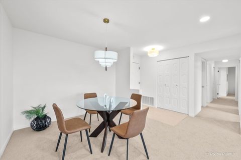 Tiny photo for 1400 N Yarmouth Place #416, Mount Prospect, IL 60056 (MLS # 12639066)