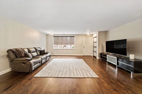 Tiny photo for 538 W 32nd Street, Chicago, IL 60616 (MLS # 12591183)