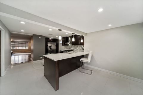 Tiny photo for 538 W 32nd Street, Chicago, IL 60616 (MLS # 12591183)