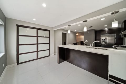 Tiny photo for 538 W 32nd Street, Chicago, IL 60616 (MLS # 12591183)