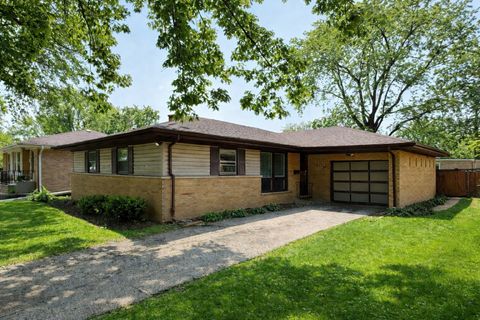 Photo of 502 S Edward Street, Mount Prospect, IL 60056 (MLS # 12521908)