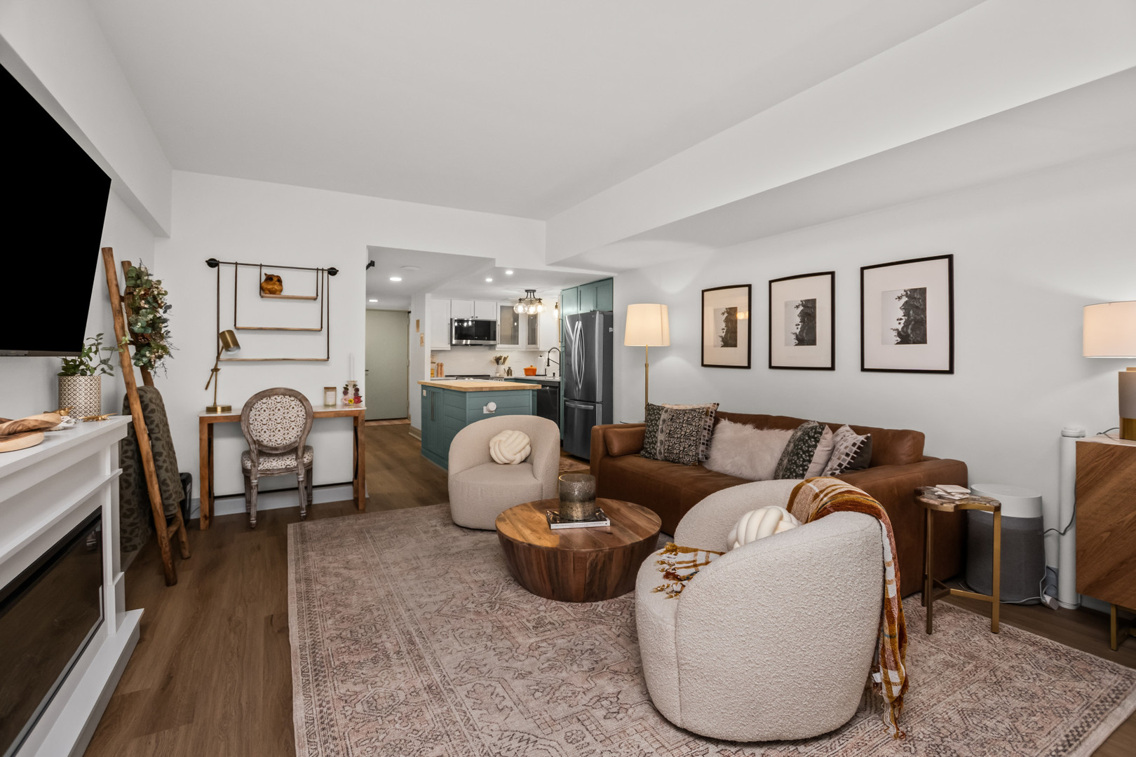 175 E Delaware Place 5808