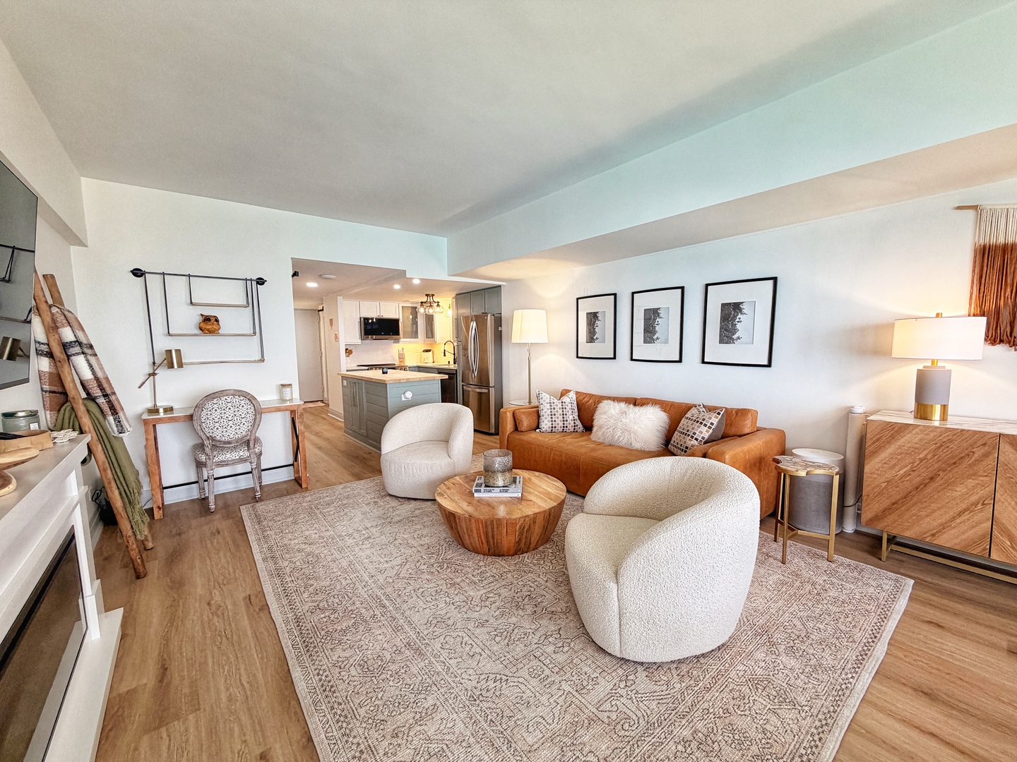 175 E Delaware Place 5808