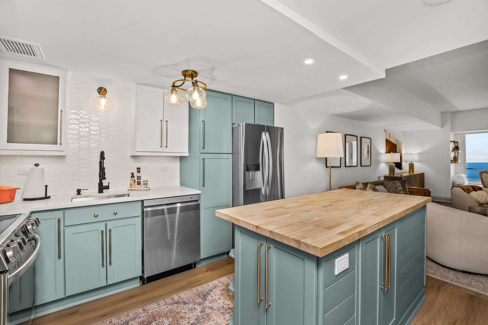 175 E Delaware Place 5808