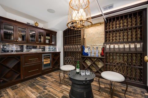 Tiny photo for 75 E ELM Street, Chicago, IL 60611 (MLS # 12773566)