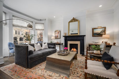 Tiny photo for 75 E ELM Street, Chicago, IL 60611 (MLS # 12773566)