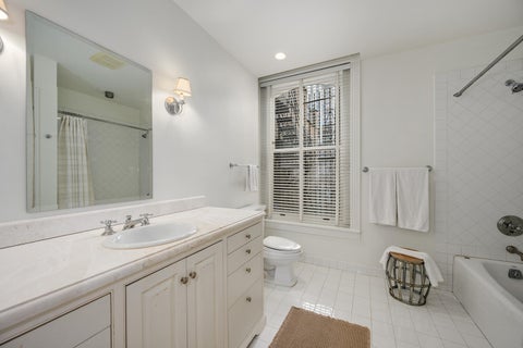 Tiny photo for 75 E ELM Street, Chicago, IL 60611 (MLS # 12773566)
