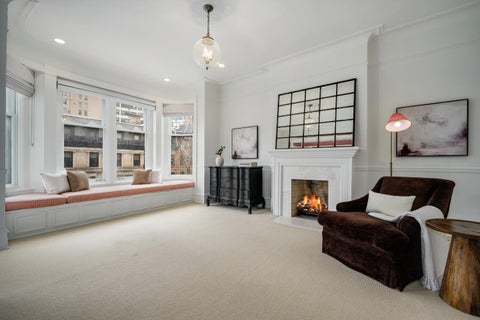 Tiny photo for 75 E ELM Street, Chicago, IL 60611 (MLS # 12773566)